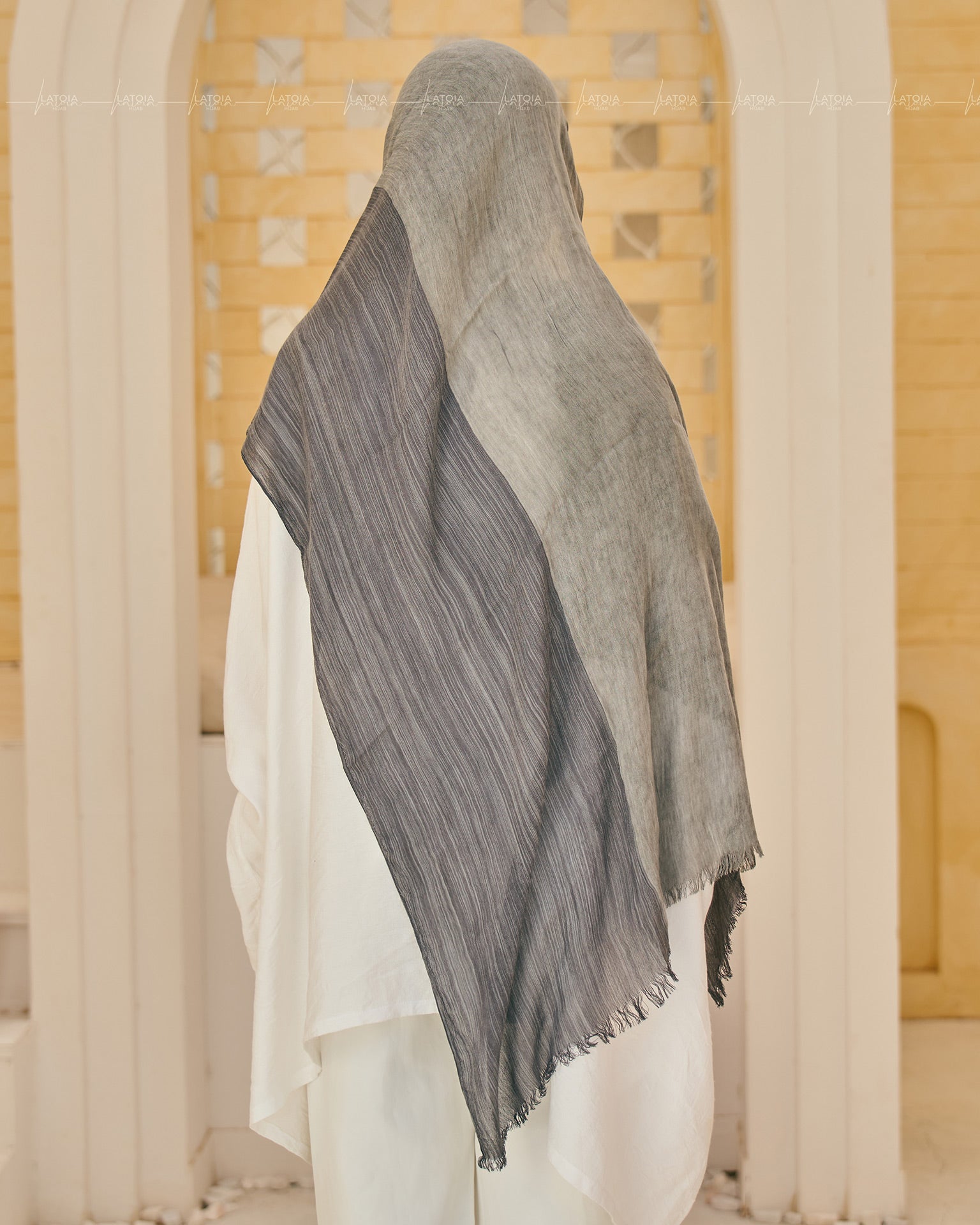 Light Gray * Gray