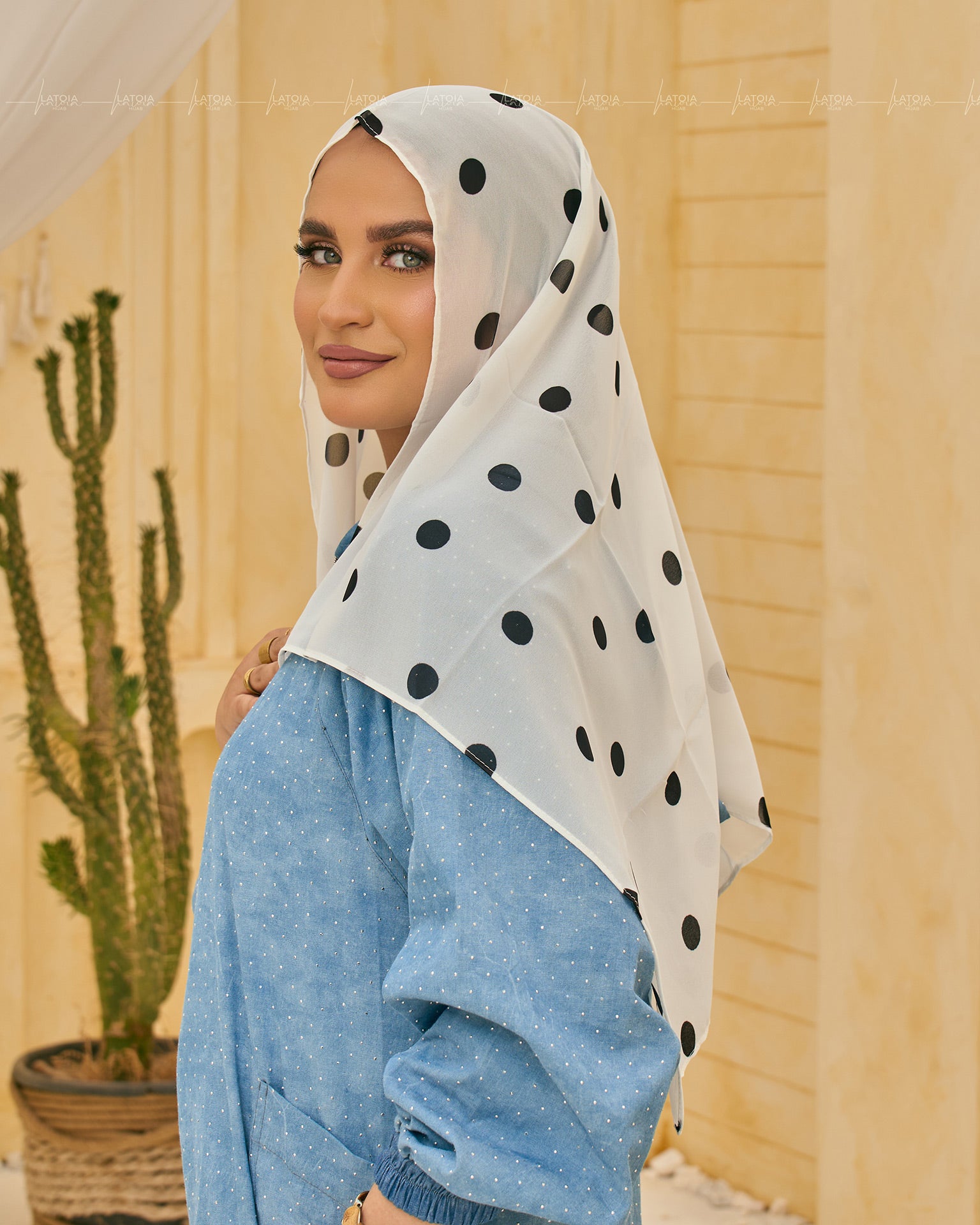 White Bolka Dots