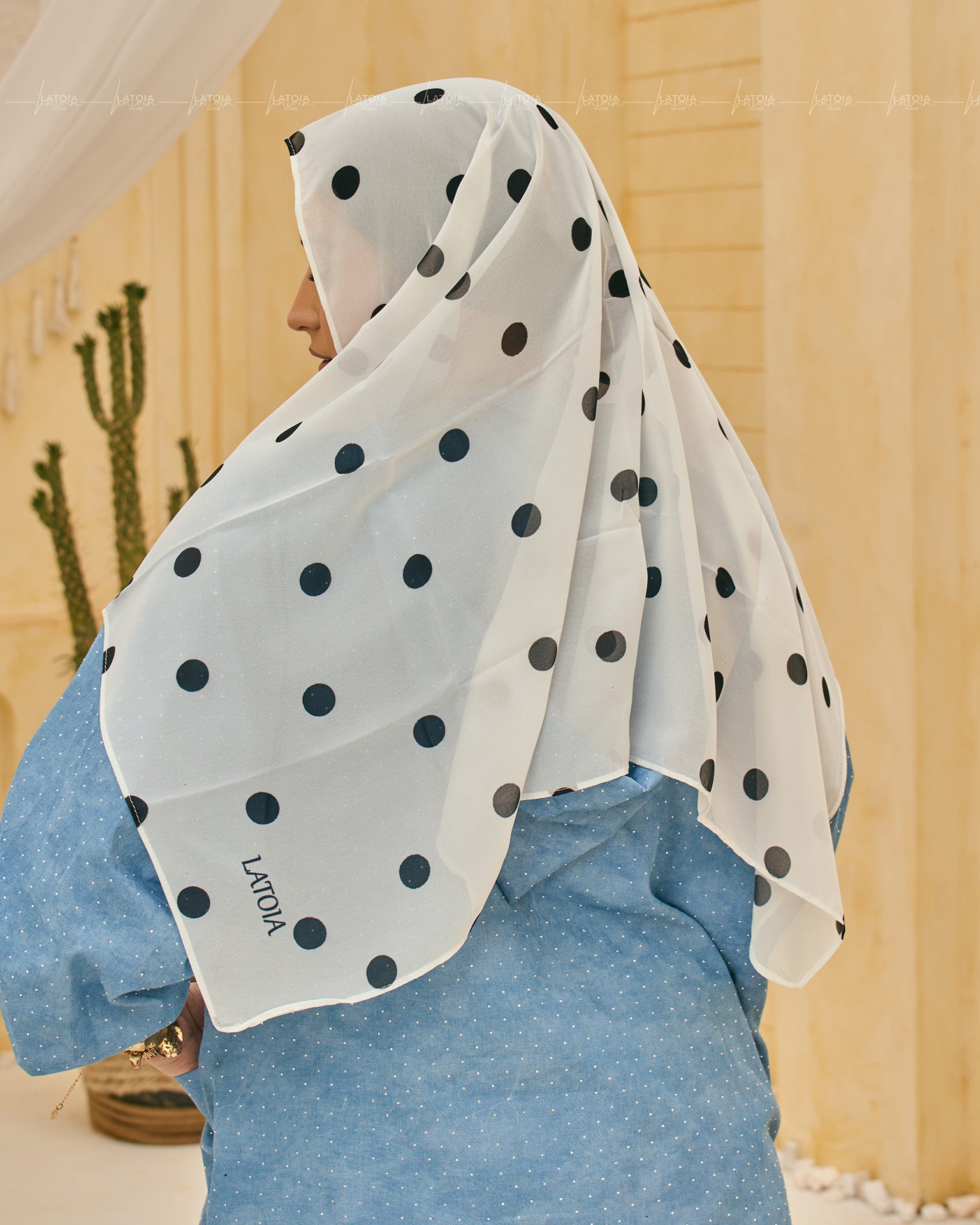 White Bolka Dots