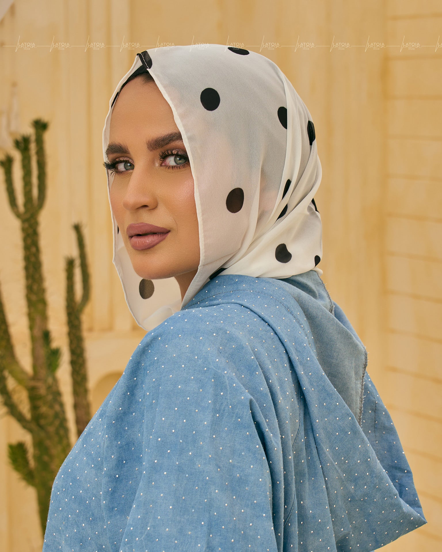 White Bolka Dots