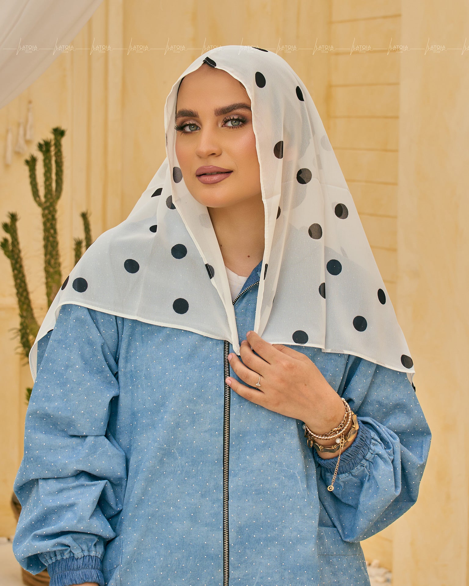 White Bolka Dots